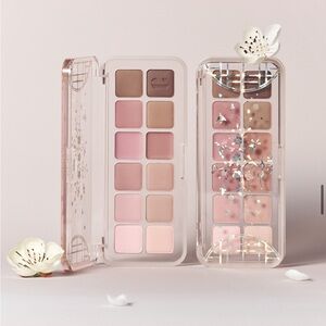 NWT Clio Pro Eyeshadow Palette Air 20 Maehwa Ribbon plus bonus gift